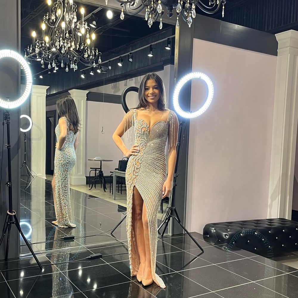 Beautiful Portia&Scarlett prom/pageant dress